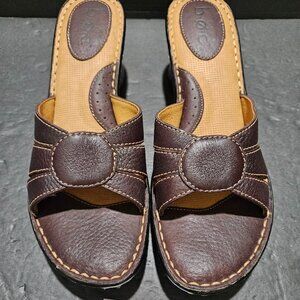 B.O.C BROWN SANDLE WITH 2 INCH WEDGES, SIZE 11